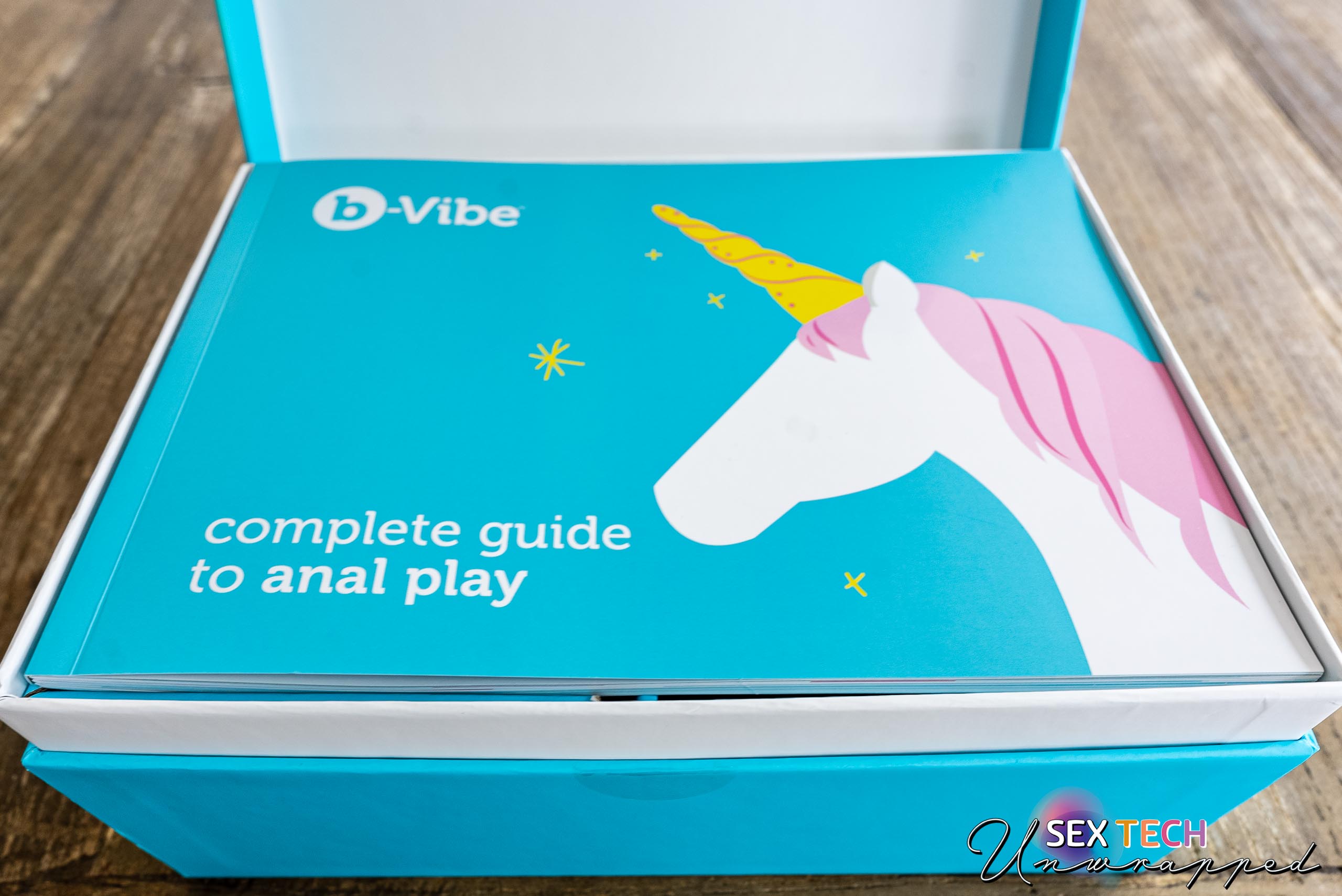 Opening the b-Vibe anal training and education set box
